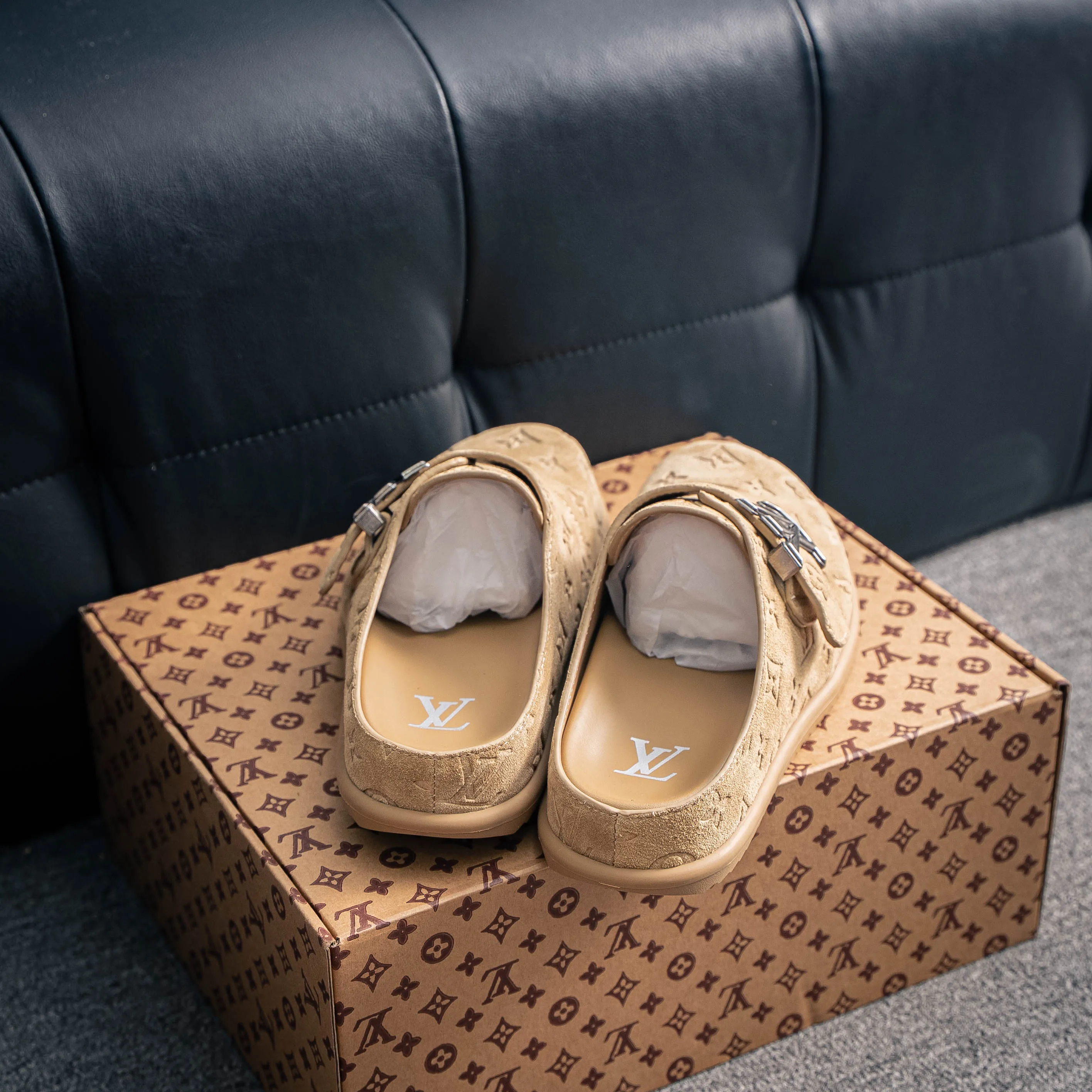 # Louis Vuitton Easy LV Shoes Sandals ！ Premium Quality